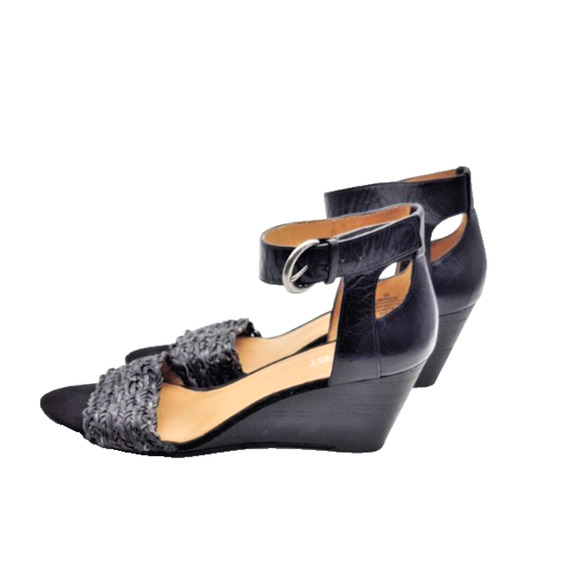 Nine West Rylano Black Buckle Ankle Strap Sandals Size 9 M Wedge Heel - Picture 1 of 13